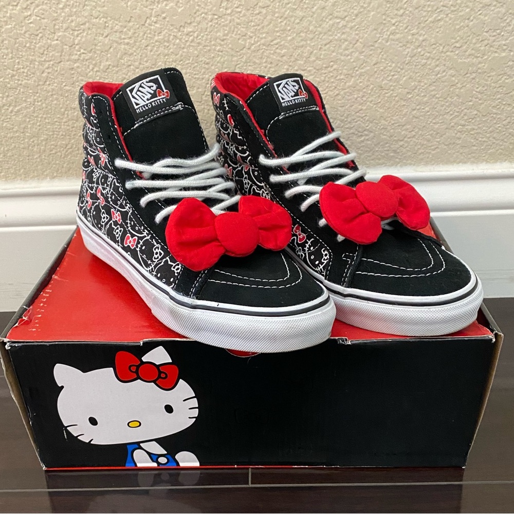 Vans x Hello Kitty Sk8-HI